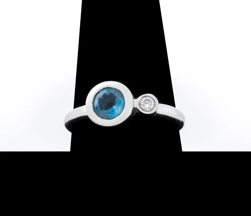 18K White Gold Aquamarine Diamond Ring