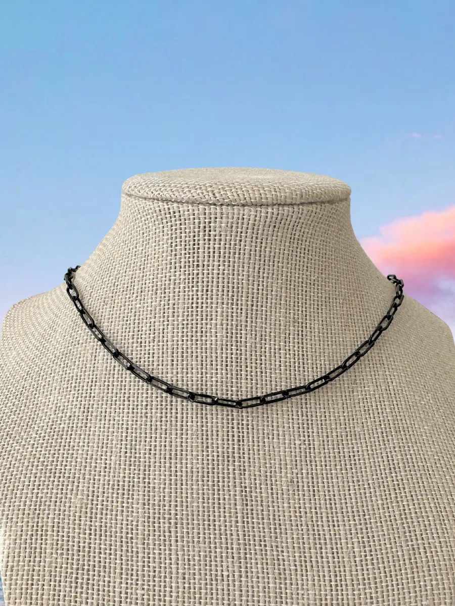 EVERYDAY PAPERCLIP CHOKER