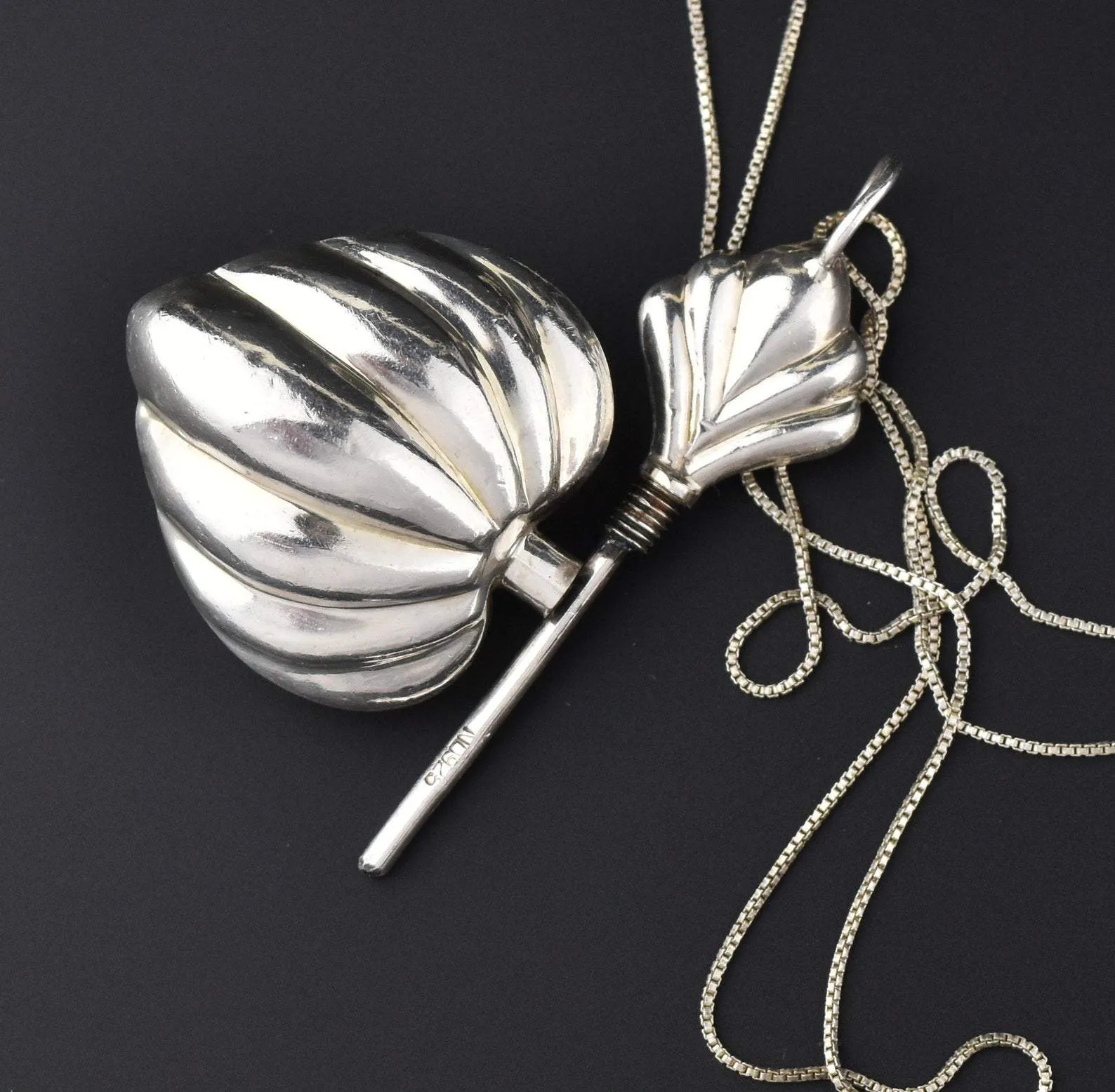 Fluted Puffy Heart Silver Perfume Pendant Necklace