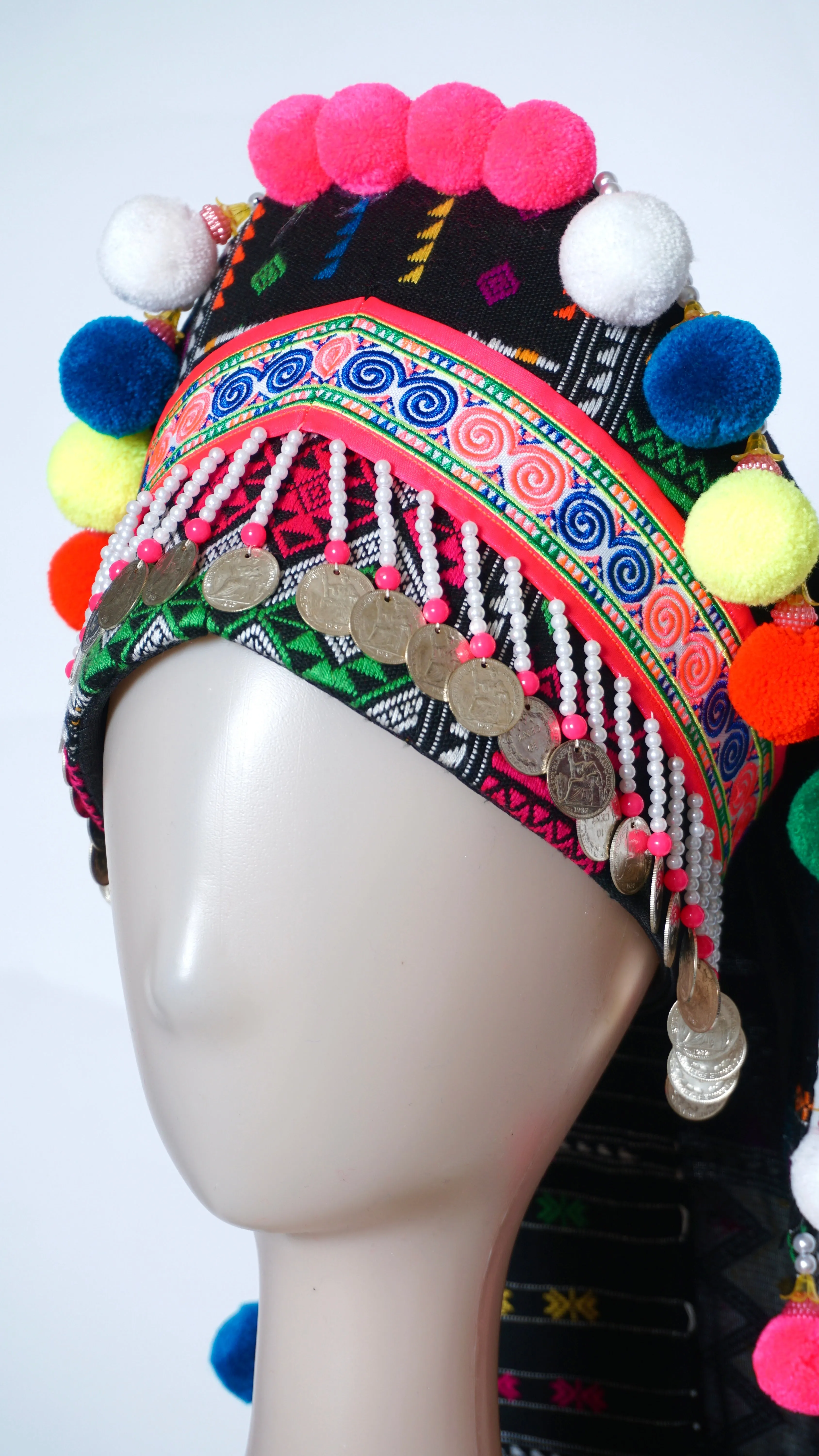 *Hmong Txaij Hat (20"-21")