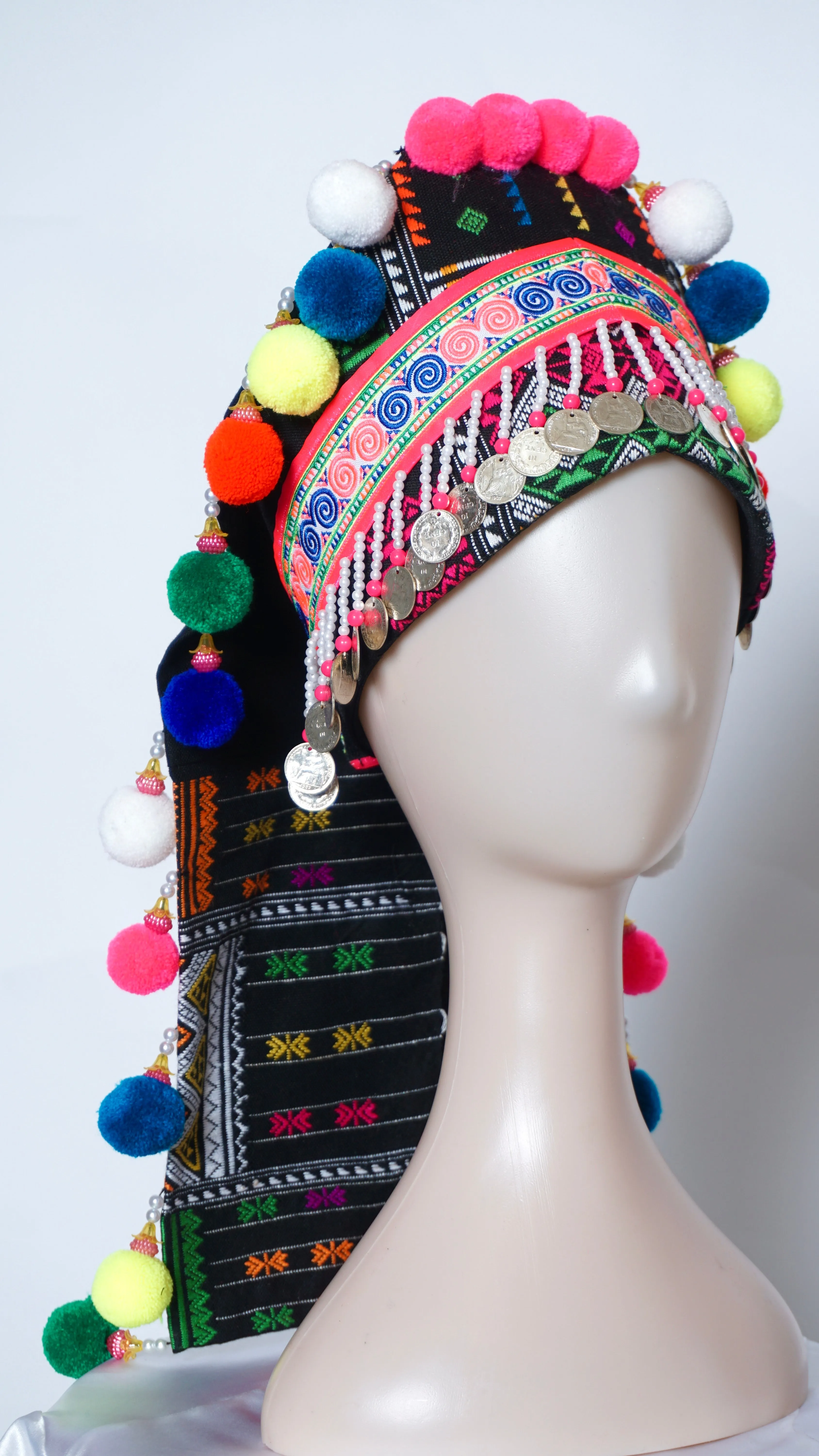 *Hmong Txaij Hat (20"-21")