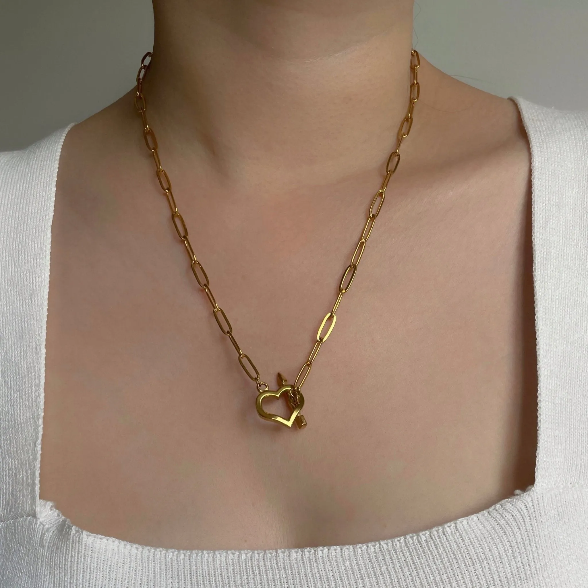 Love Toggle Paperclip Necklace (Gold)