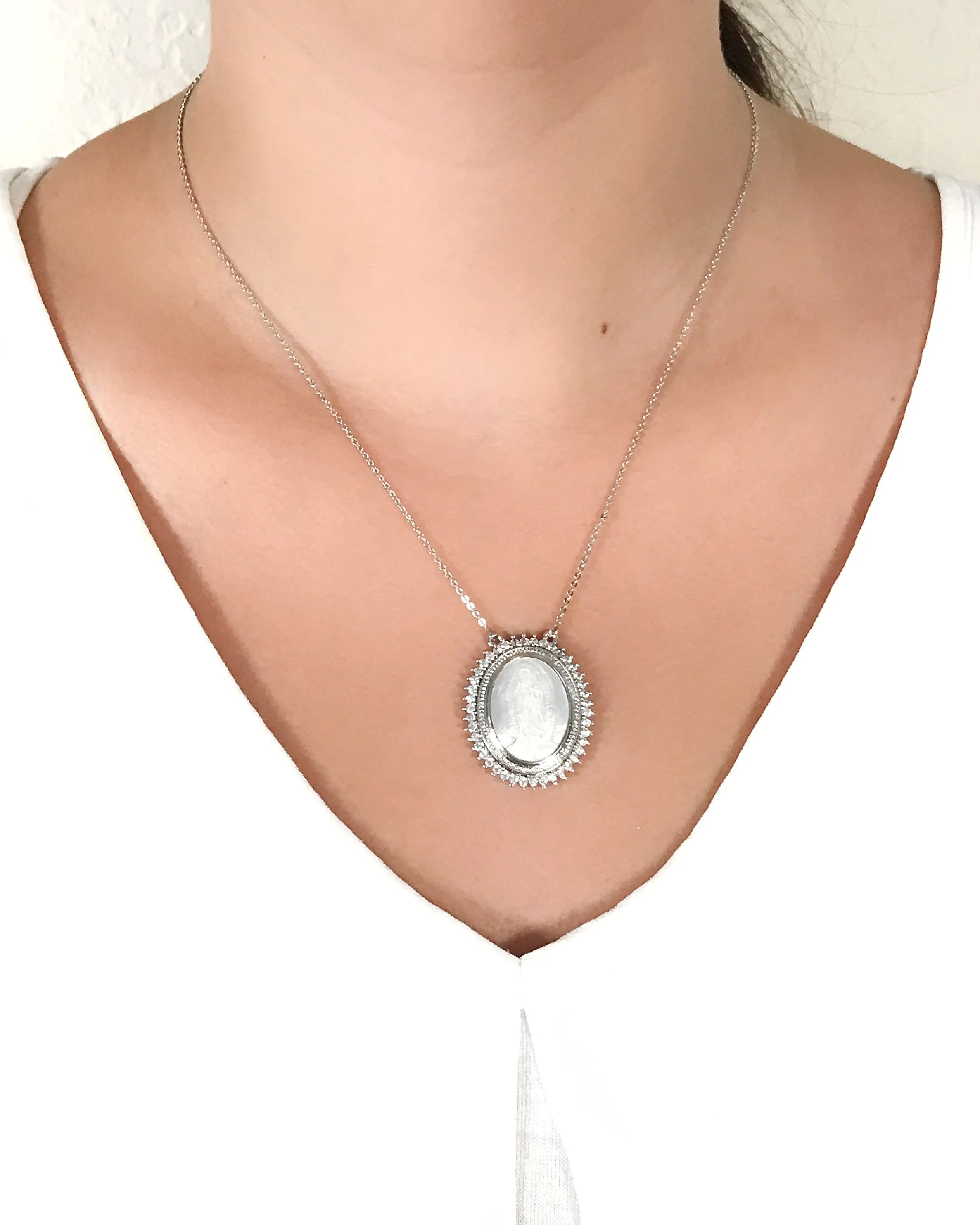 Our lady of Guadalupe Jewelry, Virgen de Guadalupe Silver Necklace, Mother of Pearl Pendant, Virgin Mary Silver Pendant, Guadalupe Medallion